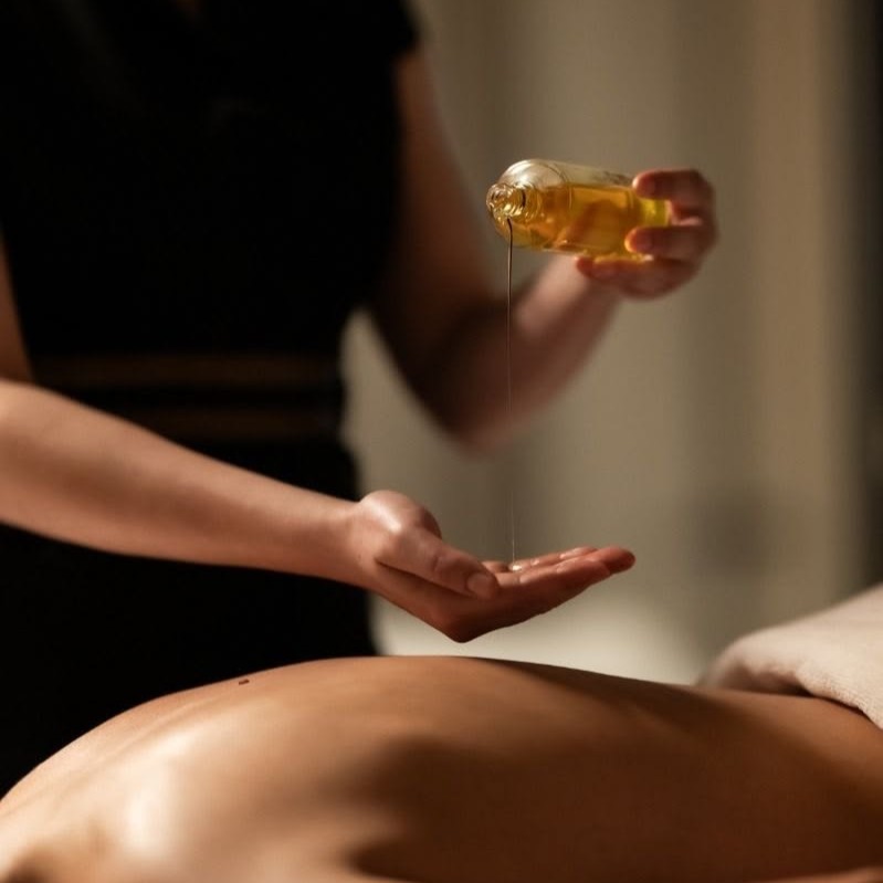 Oil massage therapy at Winidda Massage & Spa, Kathu Phuket